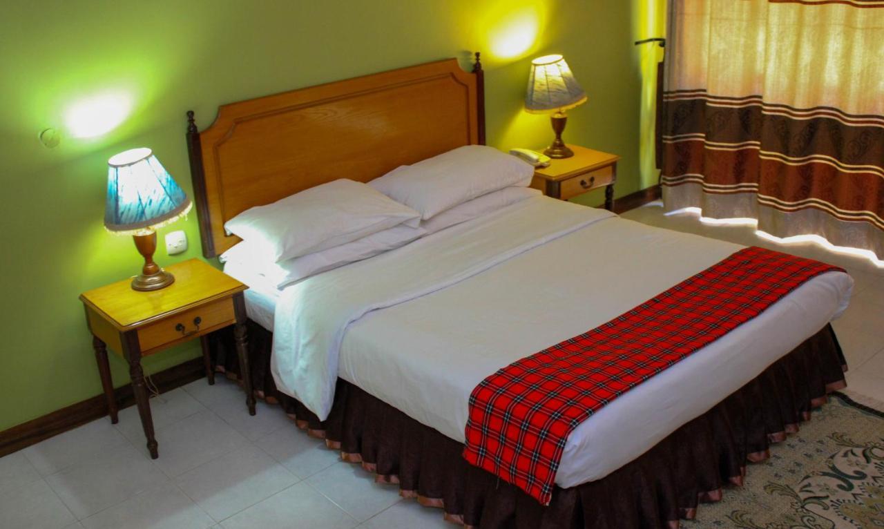 Equator Hotel 아루샤 외부 사진