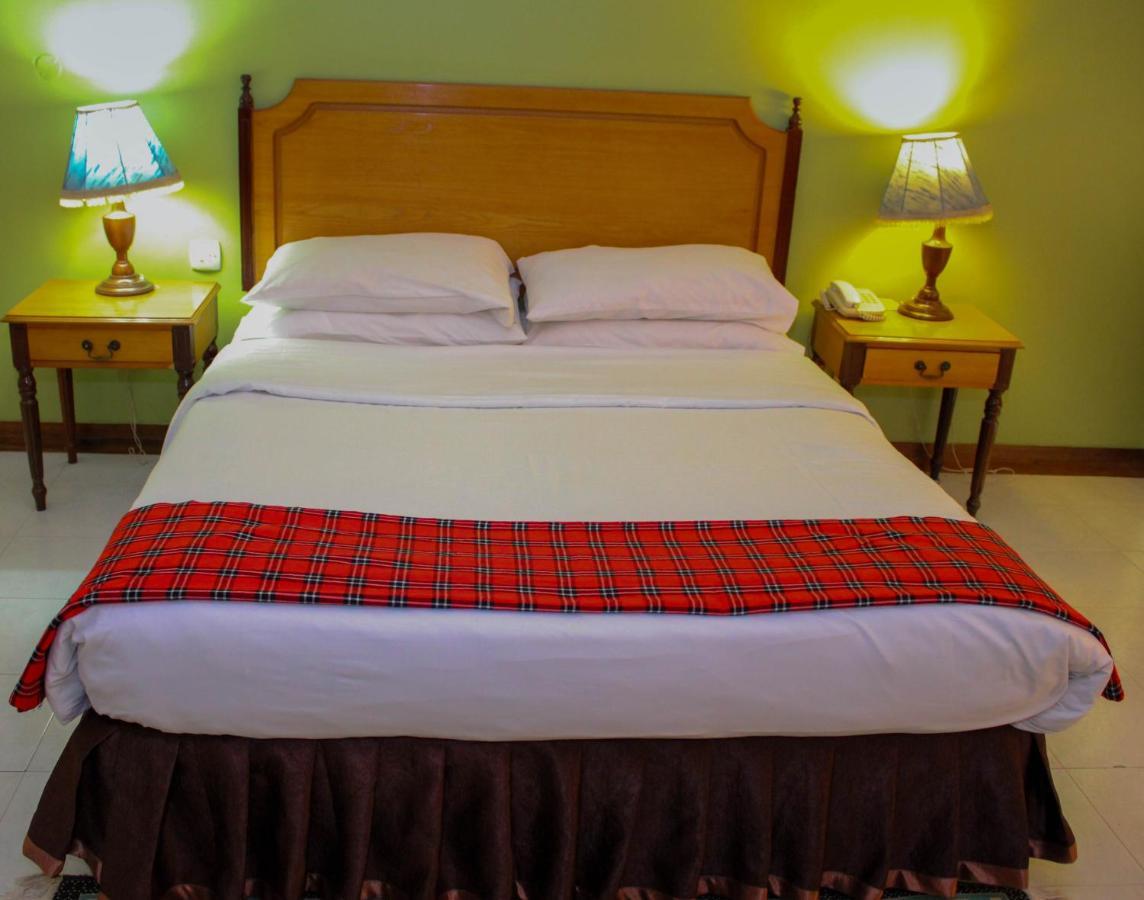 Equator Hotel 아루샤 외부 사진