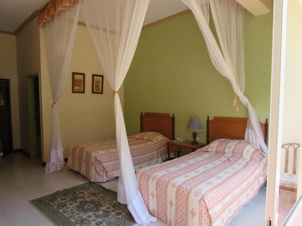 Equator Hotel 아루샤 외부 사진