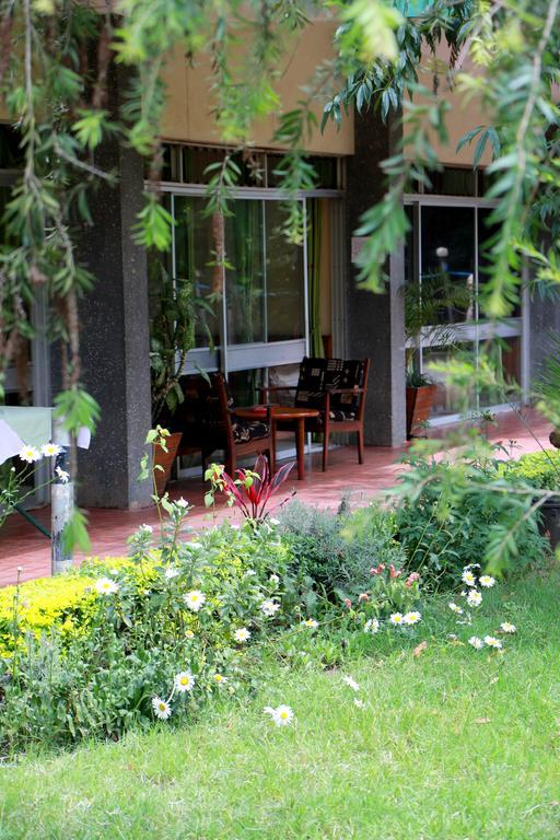 Equator Hotel 아루샤 외부 사진