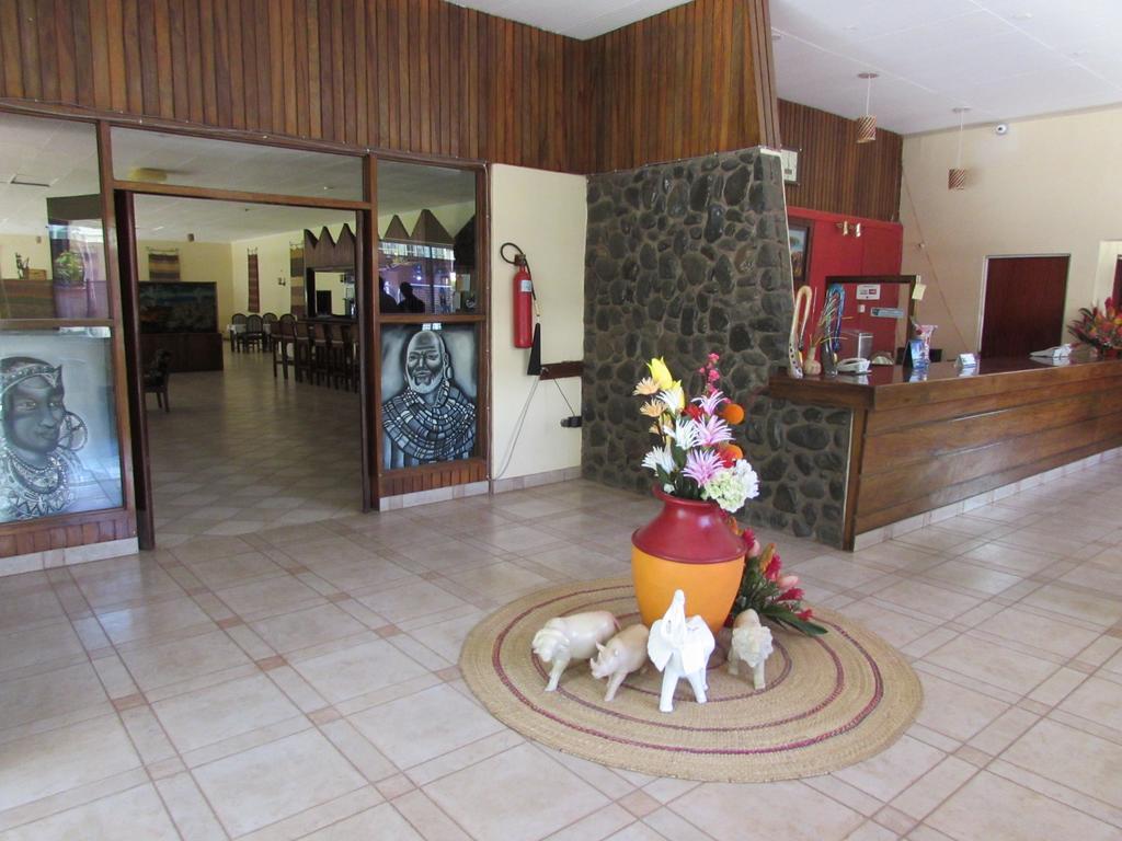 Equator Hotel 아루샤 외부 사진